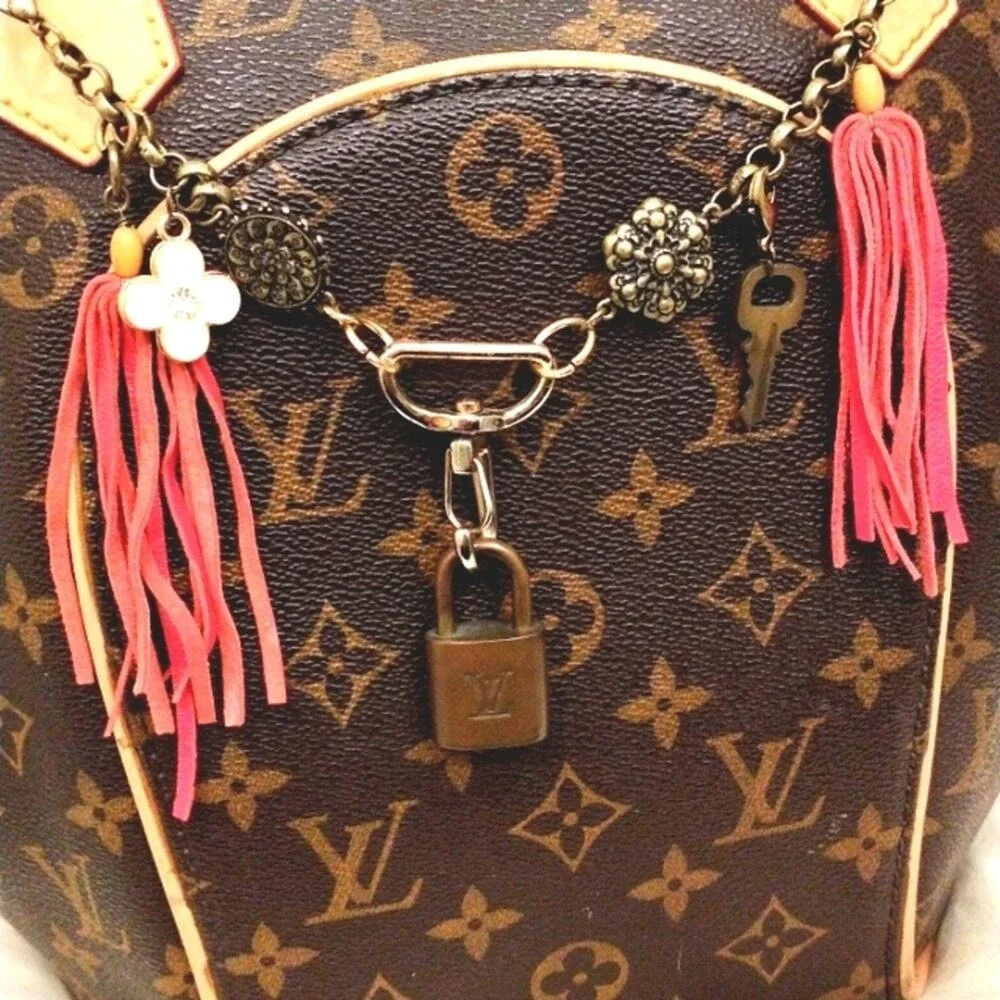 AUTHENTIC Louis Vuitton LOCK & KEY #306 Vintage BRASS added to Purse Chain Charm